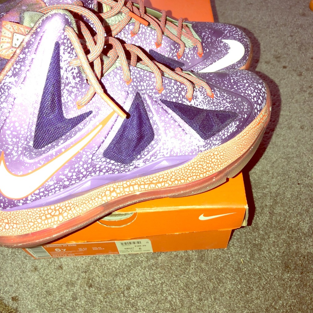 super cool&comfortable Lebron Nike tennis shoes